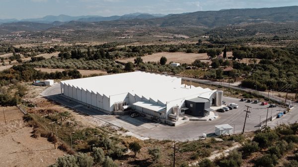 Στηρίζει την κτηνοτροφία και απογειώνει την τυροκομία η Αμφιλοχίας Γη