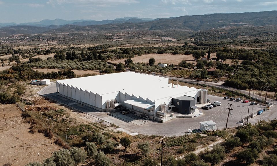 Στηρίζει την κτηνοτροφία και απογειώνει την τυροκομία η Αμφιλοχίας Γη