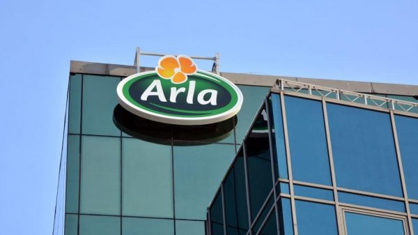 Χαμηλές τιμές αγελαδινού γάλακτος εκτιμά για το 2026 η Arla