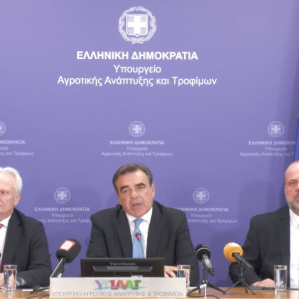 Σε τέσσερις πυλώνες τα μέτρα για αφθώδη, γενναία στήριξη κτηνοτρόφων στις δεσμεύσεις Σχοινά